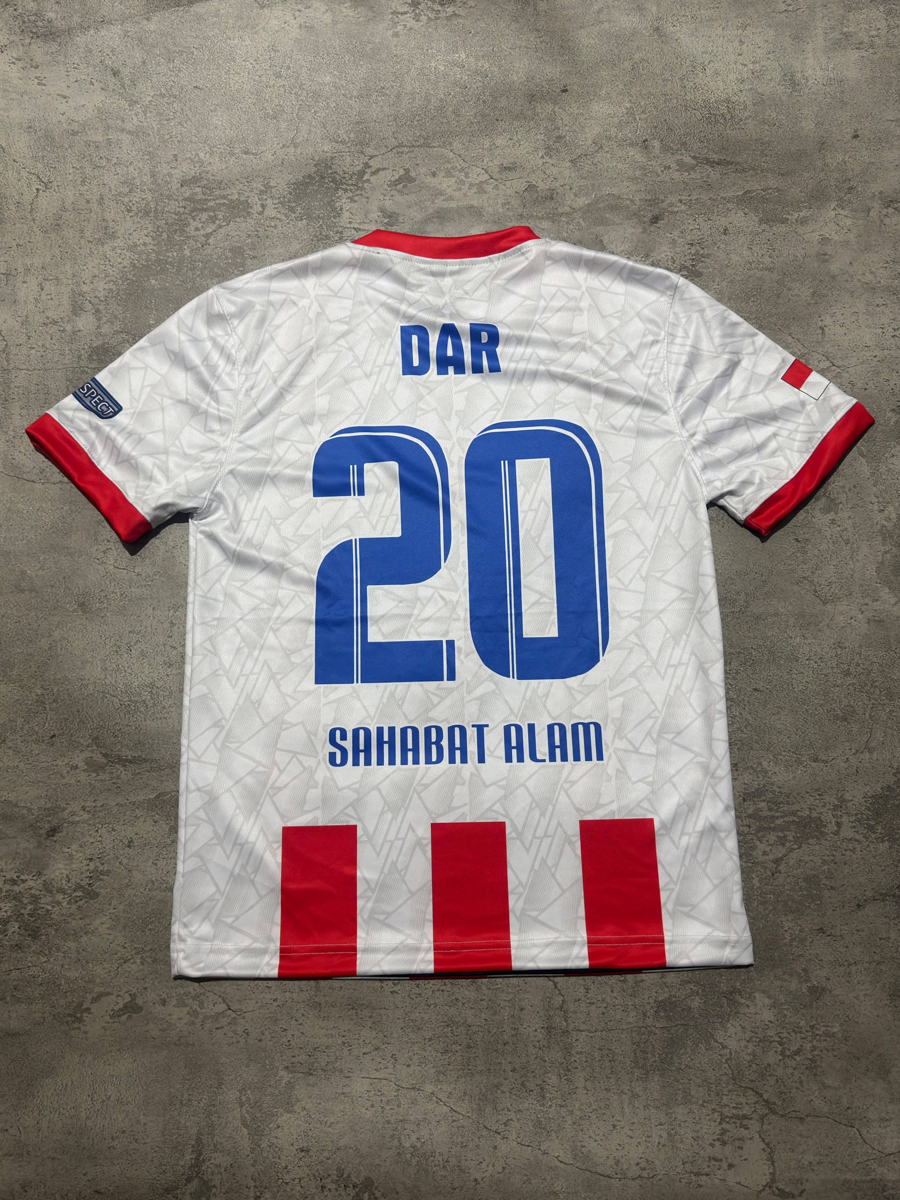 Foto detail Jersey Garis Merah Putih
